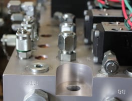 Comoso.com - Engineered Solutions - Custom Hydraulic Manifolds - Closeup1